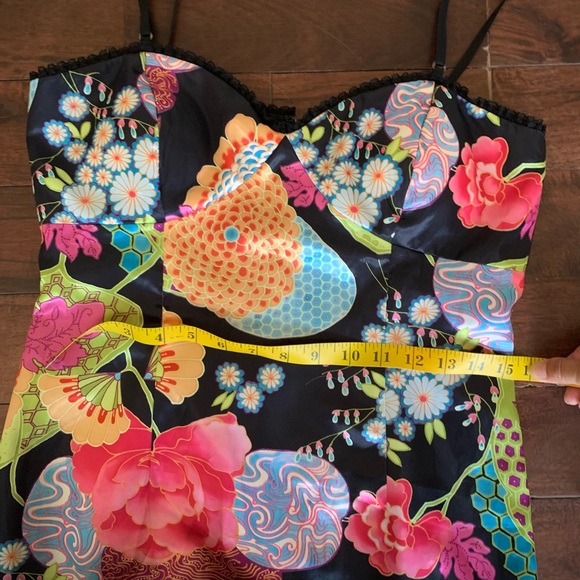 Floral satin dress - Picture 3 of 5